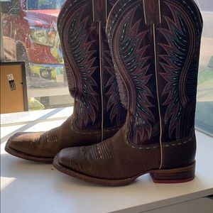 Ariat woman’s 10 boots